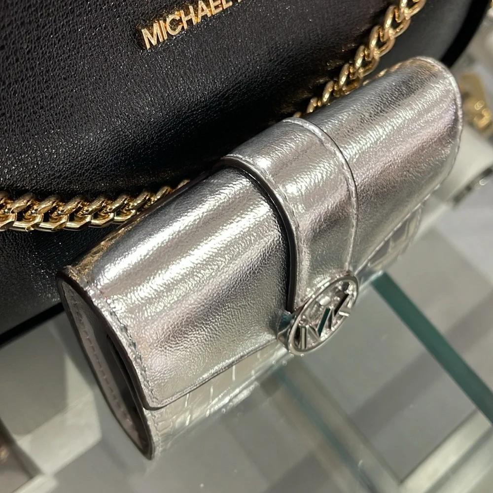 MICHAEL KORS CARMEN MEDIUM LOGO AND FAUX LEATHER WALLET SILVER NWT
